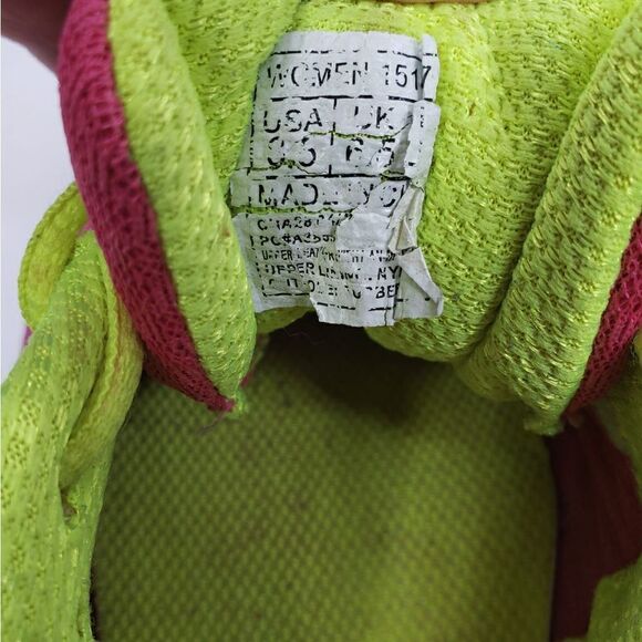 Saucony grid XT-600 size 8.5 green and pink running shoes - Picture 3 of 7